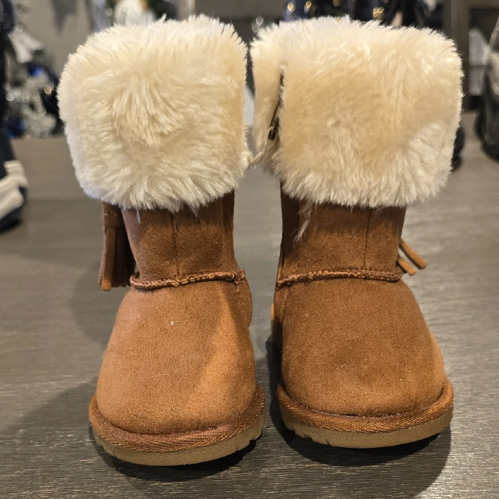 Makalu Warm Brown Kids Boots with Plush Lining Sz 5